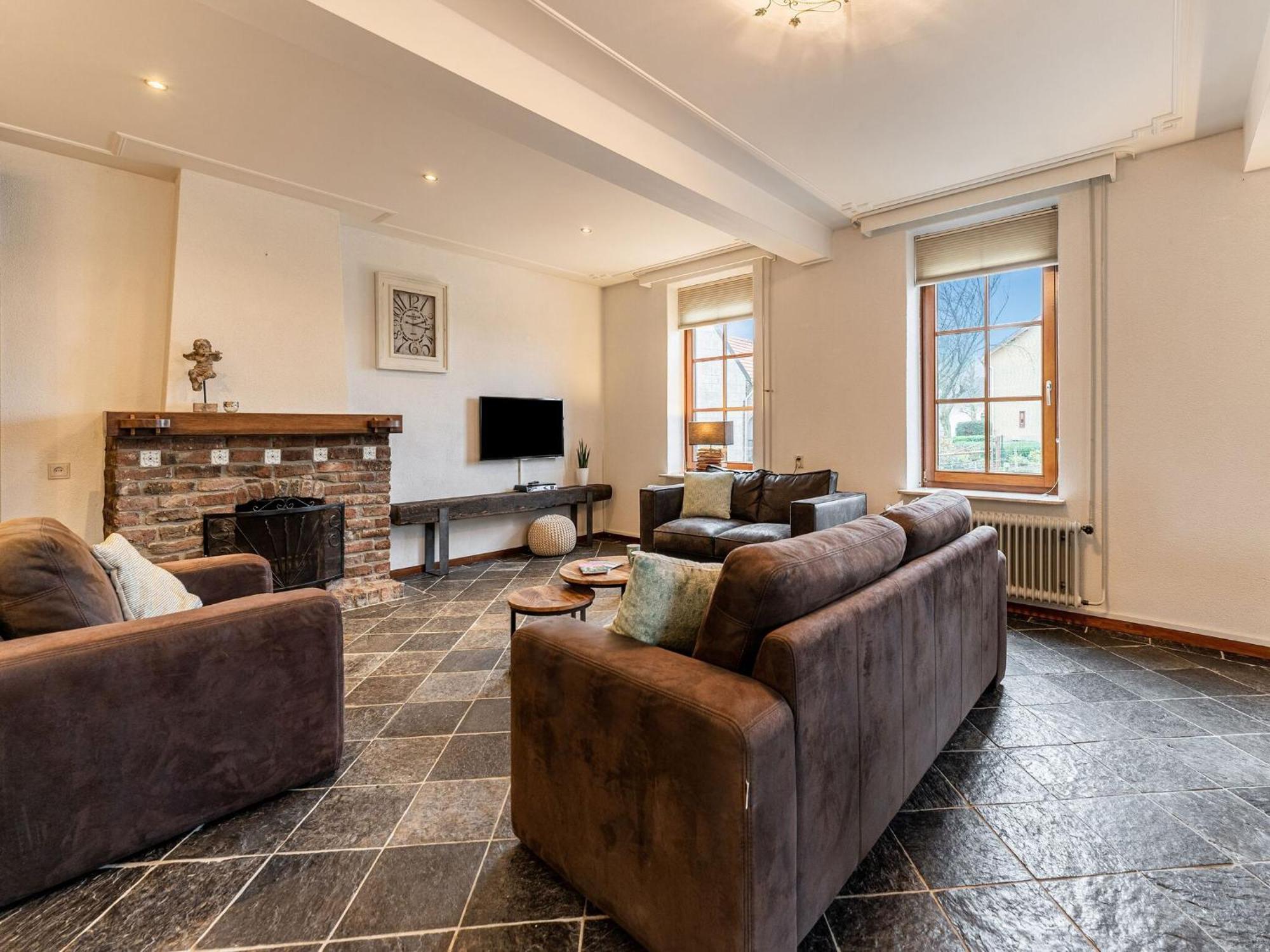 Вилла Attractive Farmhouse In South Limburg With Terrace Klimmen Экстерьер фото